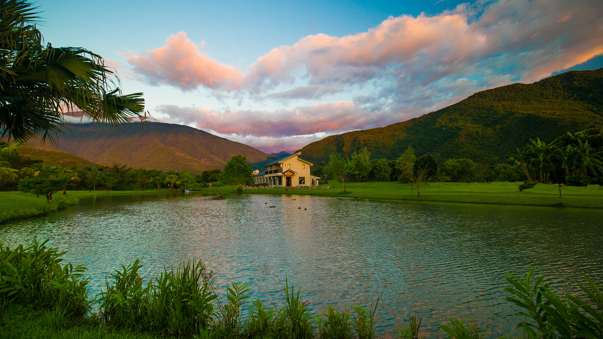 夏洛克Villa天然湖畔景觀